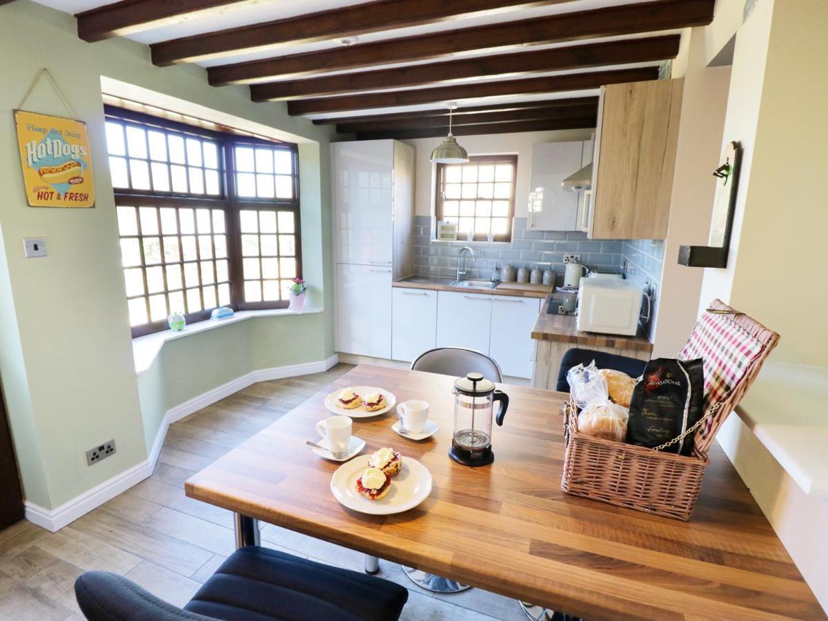 King'S Cottage Crakehall Luaran gambar