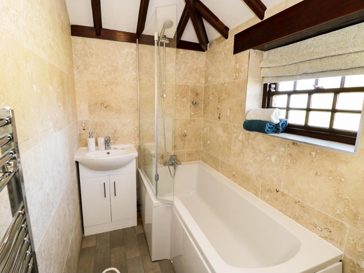 King'S Cottage Crakehall Luaran gambar